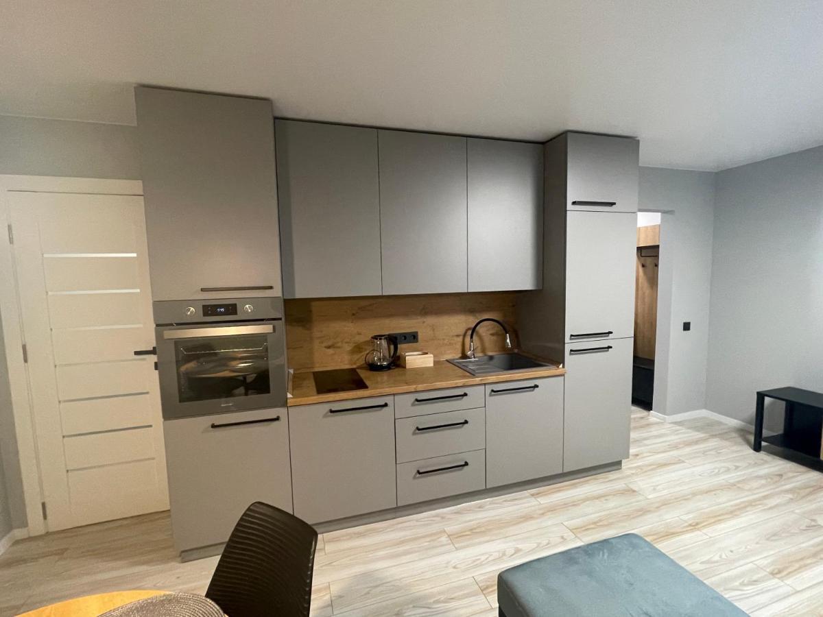 Mb Livinga Apartamentai Naftininku G Mažeikiai Exterior foto